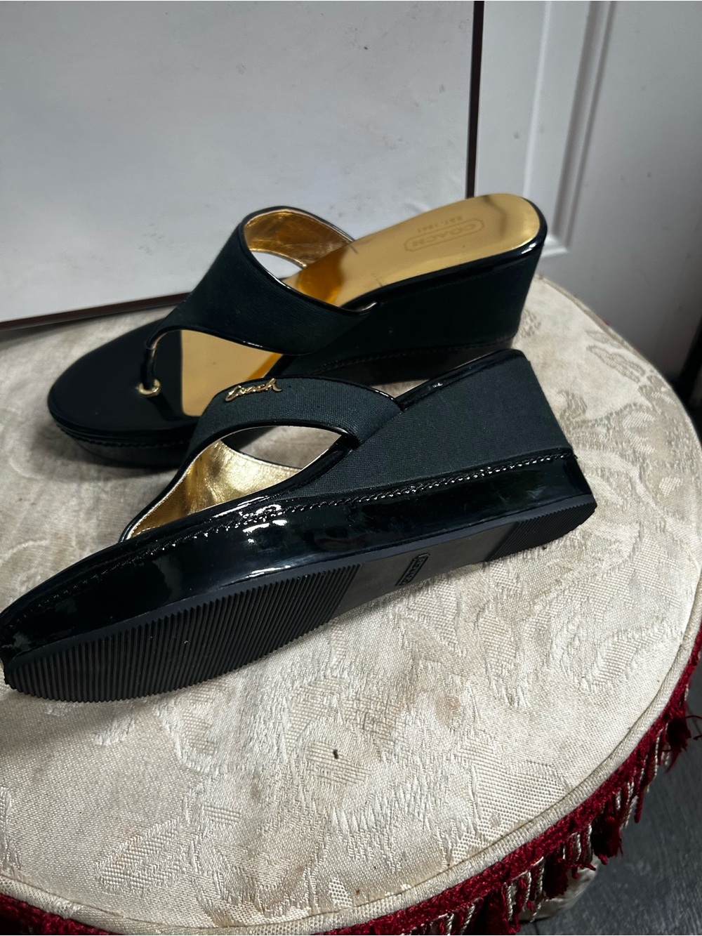 Coach Felicia Black Canvas Patent Wedge Thong Sandals Sz 8.5 new w/box - Picture 11 of 16